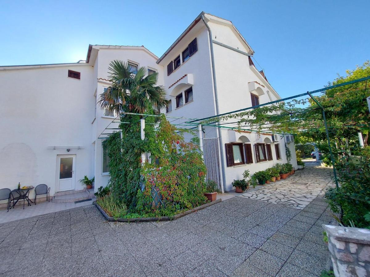 Apartments Fam Tomasic Baška Εξωτερικό φωτογραφία
