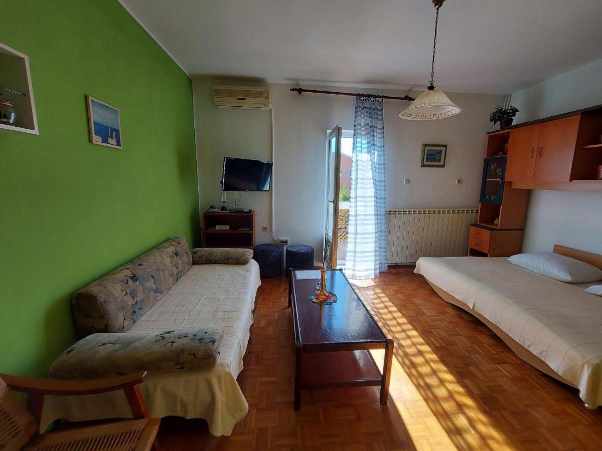 Apartments Fam Tomasic Baška Εξωτερικό φωτογραφία